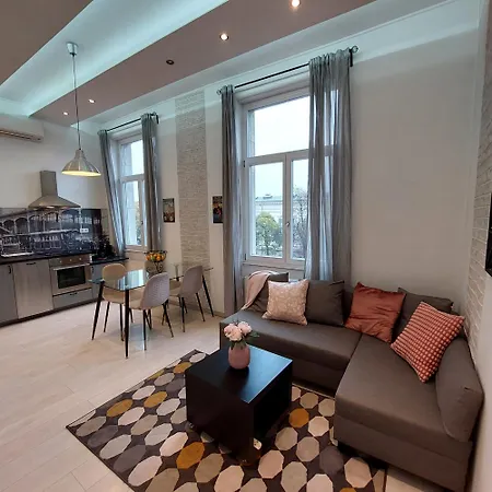 Apartament 2 Separated Apts In 1 Price! Unique Downtown Views
